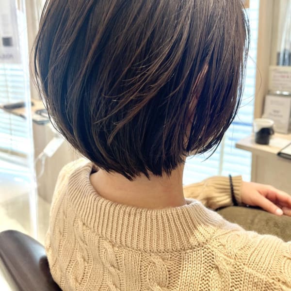 ショートボブ