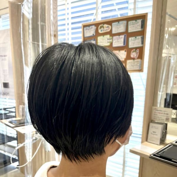 襟足シュッとショート