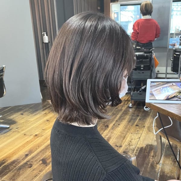 ラベンダーカラー・インナー・丸みミディアムウルフ