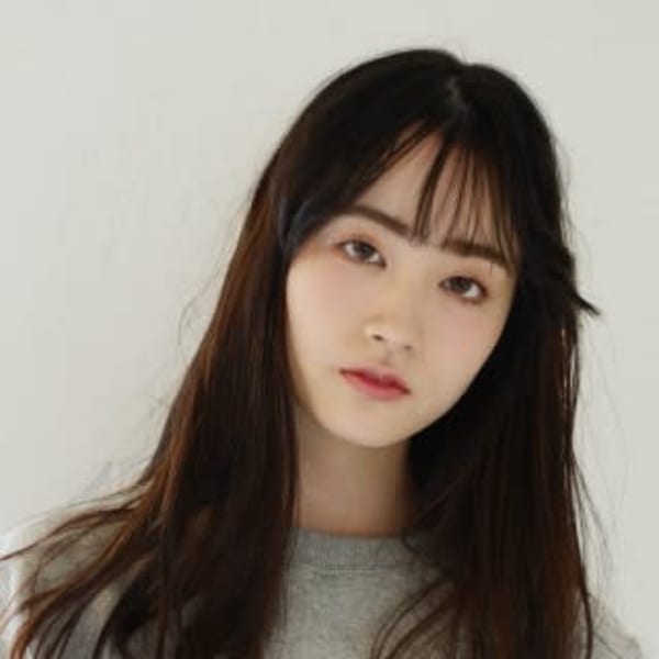 黒髪でも軽やかなリラクシーロング