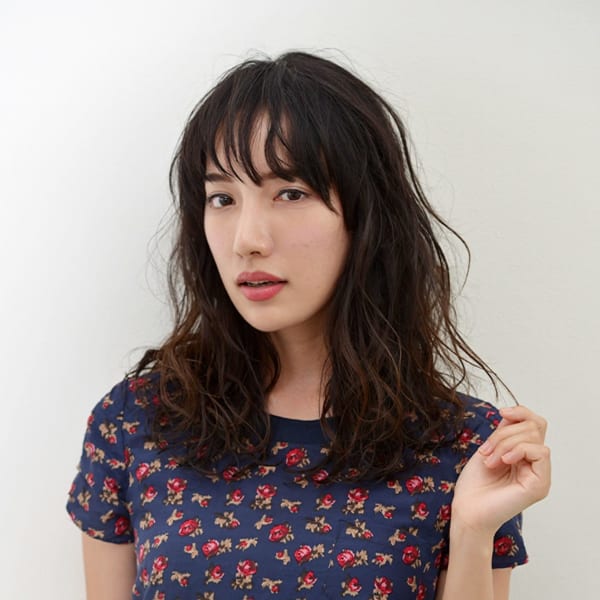 大人パーマ×ミディアムヘア