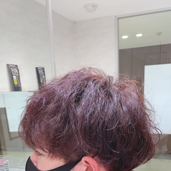 メンズマッシュパーマ【ピンクカラー】|KENJE洋光台