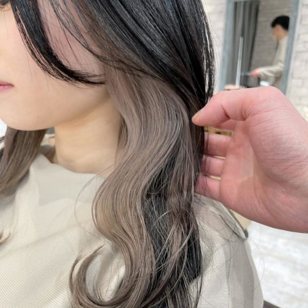 ミルクティーグレージュ×グレージュ インナーカラー