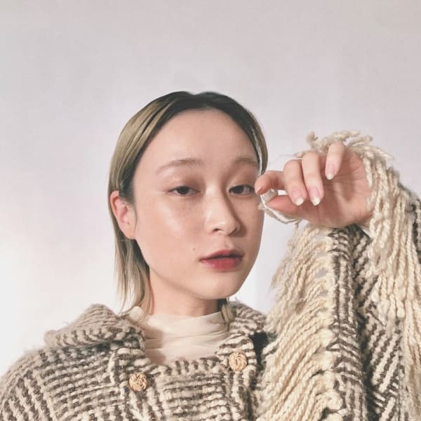 センター分けハイトーンボブ|KAZE 代官山