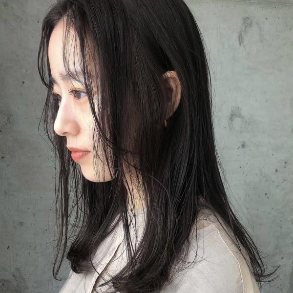 【20・30代おすすめ♪】小顔カット×黒髪×イルミナカラー
