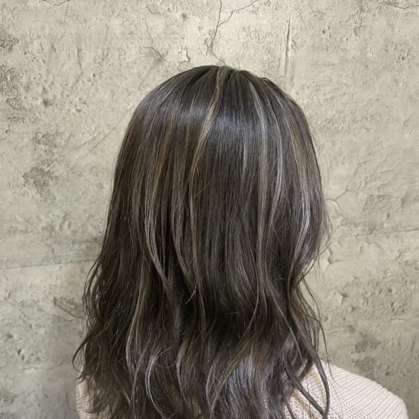 グレージュ　ハイライト