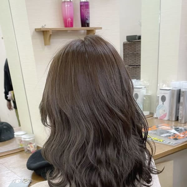 ヘアカット/ナチュラル/アッシュブラウン/トリートメント|LOHAS