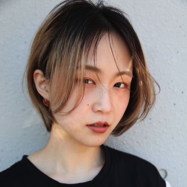 くすみデザインカラー 大人可愛いショート似合わせ