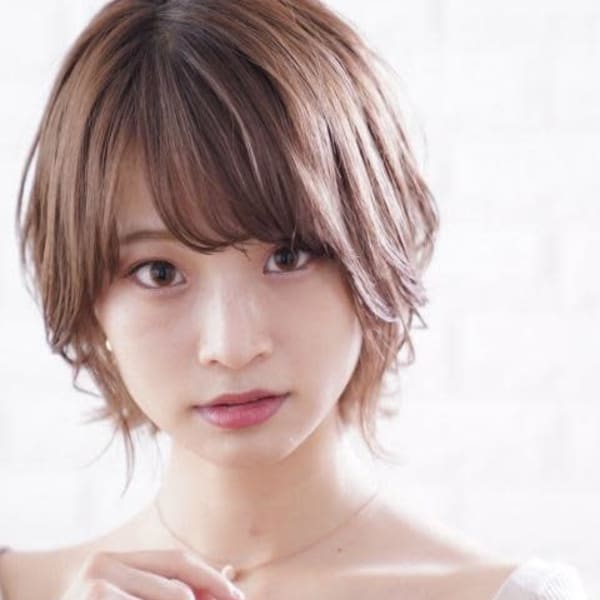 ニュアンスカラー/ミルクティーピンク/小顔補正立体カット