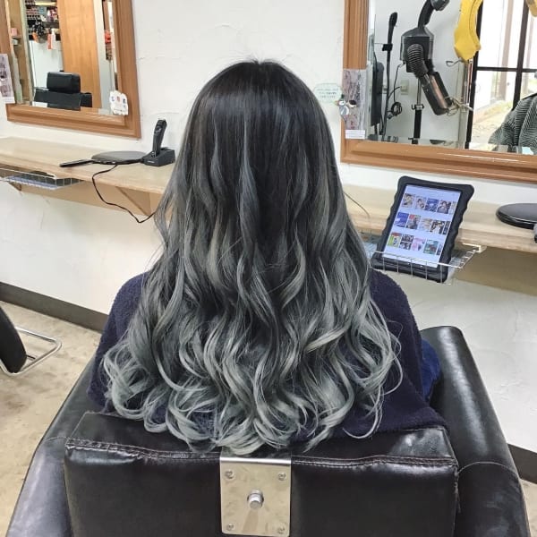 バレイヤージュカラー