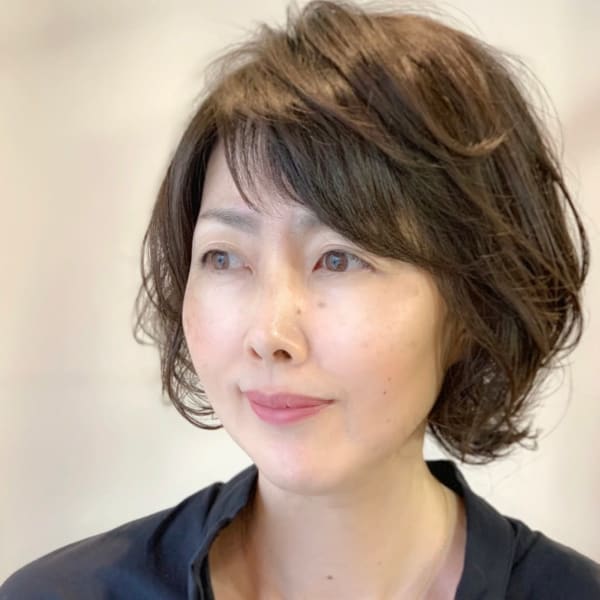 暗髪×ミディアム