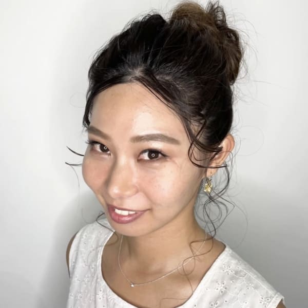 Beauty Salon JYACK【ビューティーサロンジャック】のスタッフ紹介。富岡　レナ
