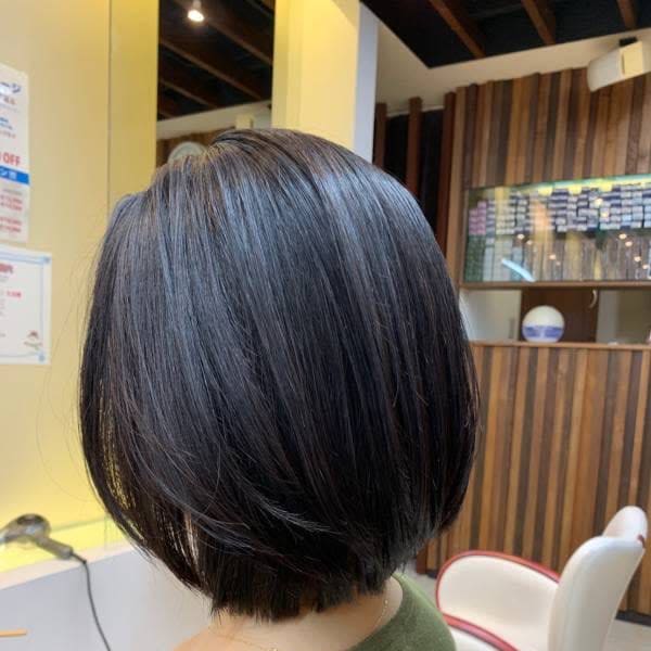 グラデーション/ショートカット/前上がり/小顔/白髪染め/