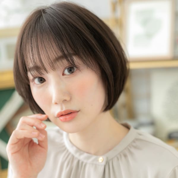 ナチュラル大人かわいい前下がりボブショート小顔補正立体カット