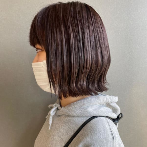 ピンクベージュ