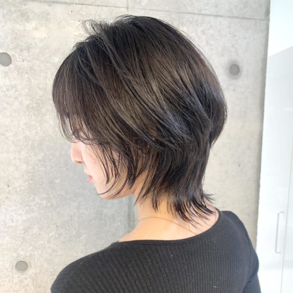 大人女性にオススメのハンサムウルフカット