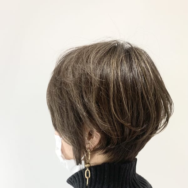 極細ハイライト×ショート