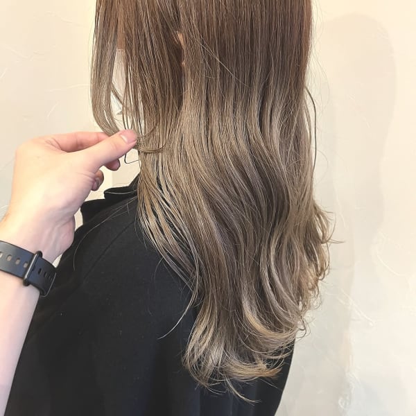 ミルクティーベージュ