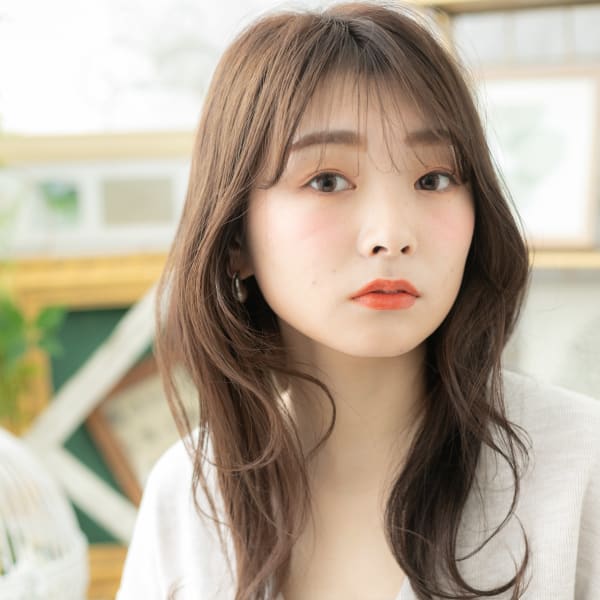 シースルーバング外国人風ゆるふわプリカール 大人フェミニン