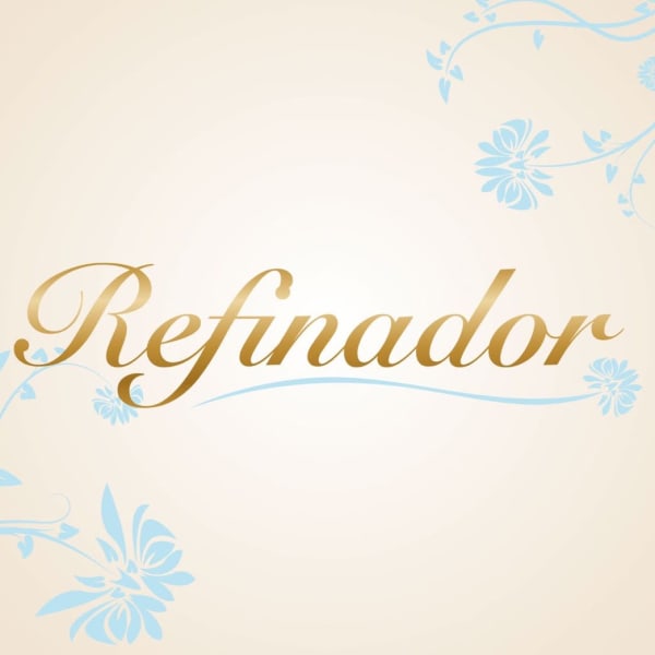 Refinador【レフィナドール】のスタッフ紹介。アヤナ
