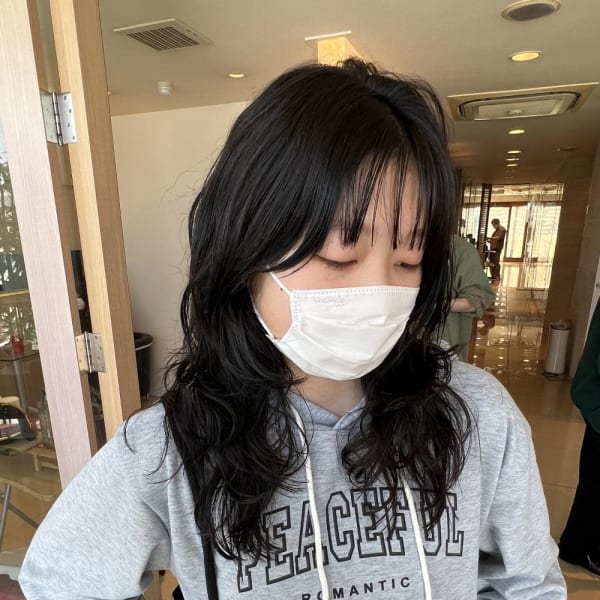 癖を生かすウルフ/レイヤーカット/naomi