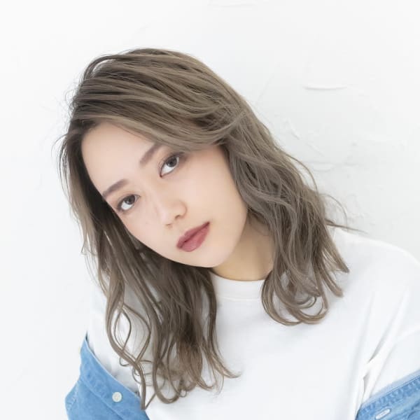 バレイヤージュカラー/グレージュ/ハイライトグラデーション