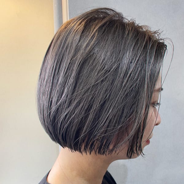 ミニボブ×シアーグレージュ(ダブルカラー)担当:CHIEMI