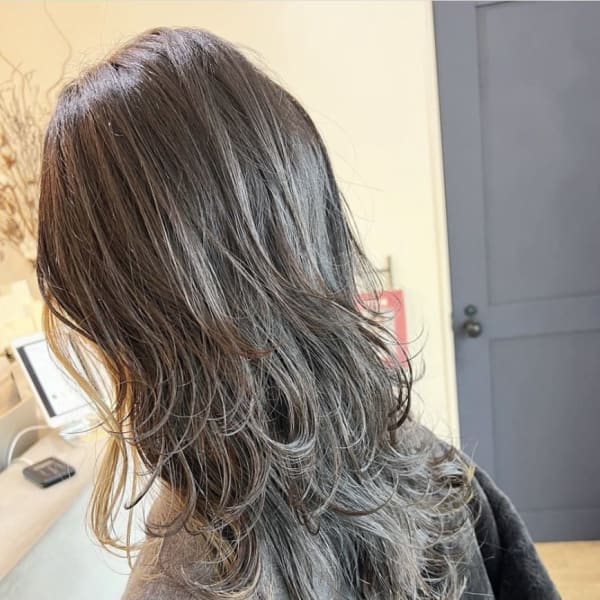 ロングウルフカットインナーカラーレイヤーカットロング