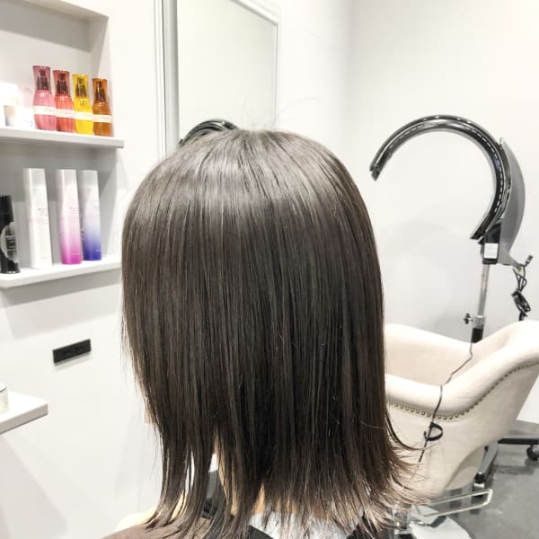 外はねミディアムボブ