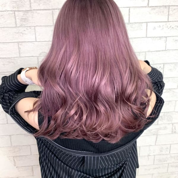 ペールピンクカラー