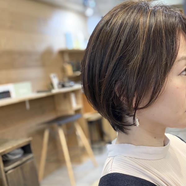 収まりの良いショートボブ