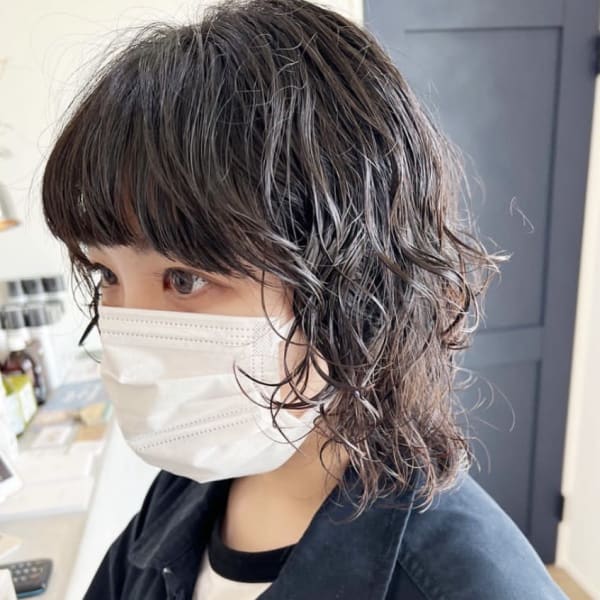 ウルフ×パーマミディアムレイヤーカット
