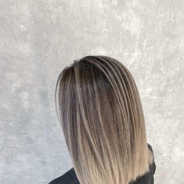 Blossom《髪質改善/縮毛矯正/ケアブリーチ/艶カラー》