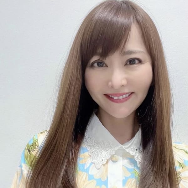 大人可愛いワンカールミディアムレイヤー