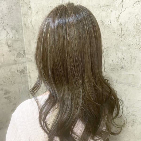 ハイライト　ベージュカラー