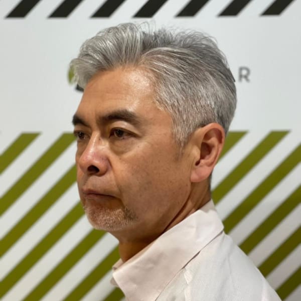 大人の刈り上げスタイル