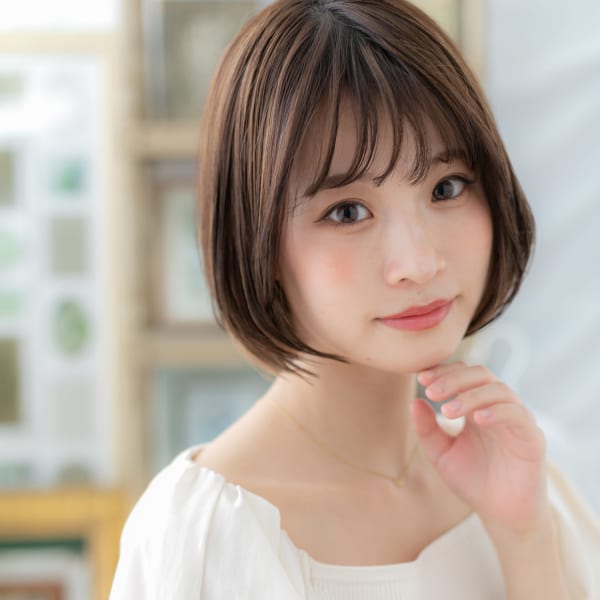 シースルーバング小顔前下がりボブショート カーキベージュ