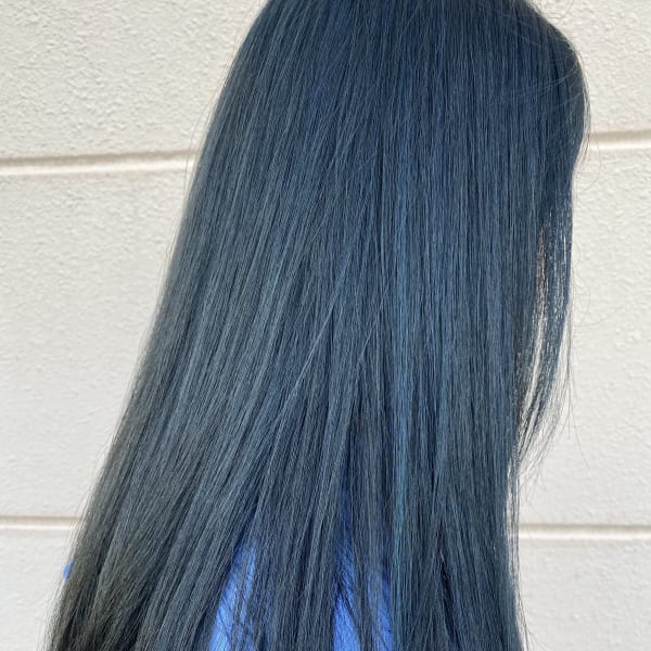 BLUE BLACKカラー