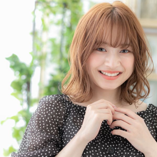 くせ毛風ウェットヘア小顔フレンチガーリー　フレンチガーリー