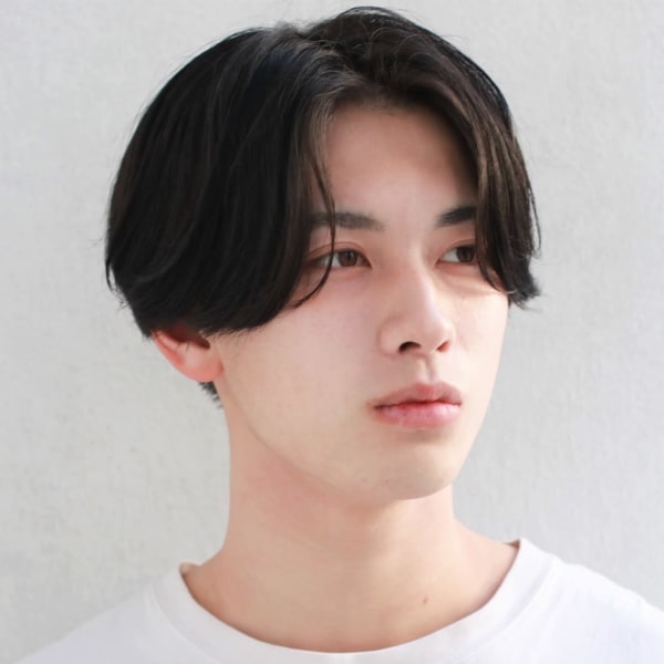 センターパートマッシュ