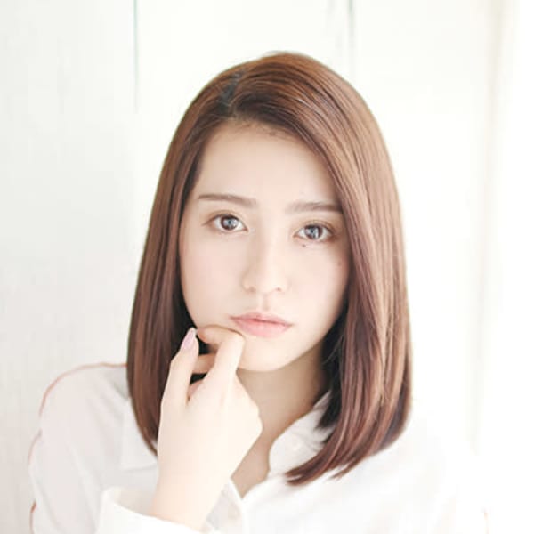 ミディアムナチュラルストレート