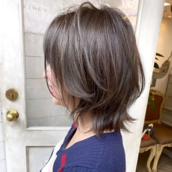 2022年人気ハイライトウルフミディアム丸顔面長に似合う髪型