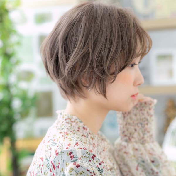 ハイトーンカラーミニボブショートマッシュ ヘルシースタイル