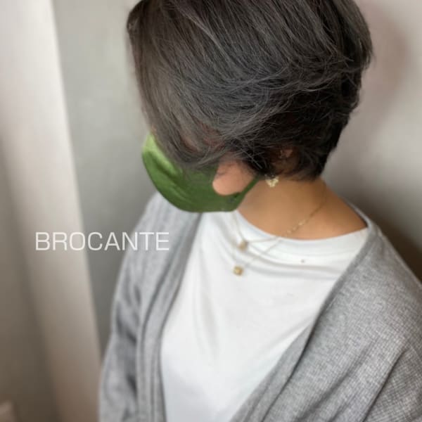 シルバーアッシュ wカラー ブルーグレー 小顔補正立体カット