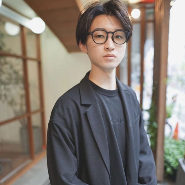 《e's中目黒美容室》柔らかい印象のセンターパート【佐久間】