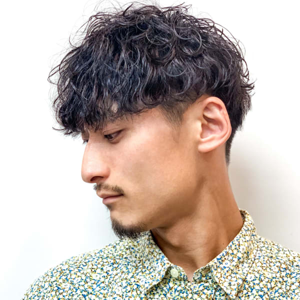 波巻きツイストスパイラル・ツーブロックマッシュ ショート