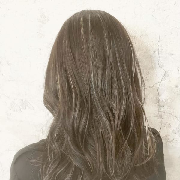 ハイライト ベージュ