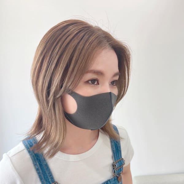 大人ベージュウルフ