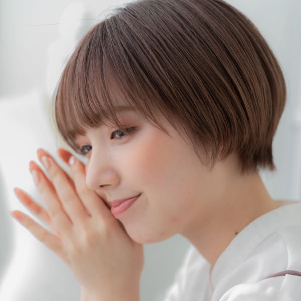 大人かわいいアースカラーマッシュショート カーキベージュ