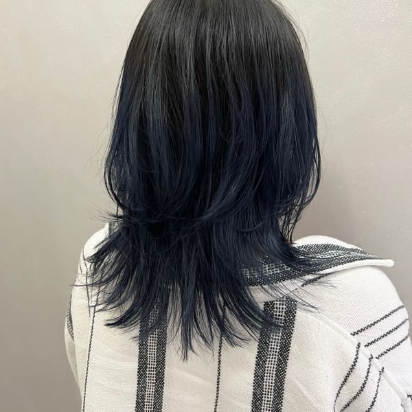 【&ONE 自由が丘】ウルフカット×ネイビーカラー